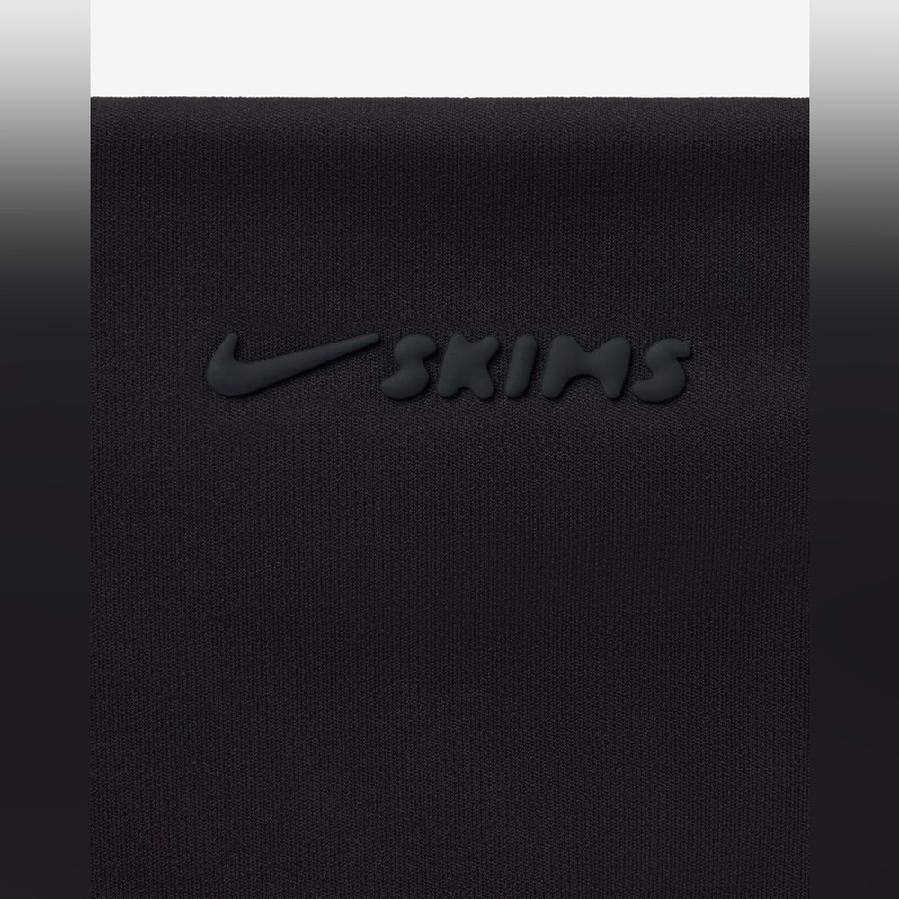 NWT NIKE SKIMS Matte Slim Flare Leggings - Obsidian - Picture 7 of 7